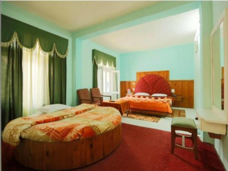 מנאלי Hotel Mohan Palace מראה חיצוני תמונה